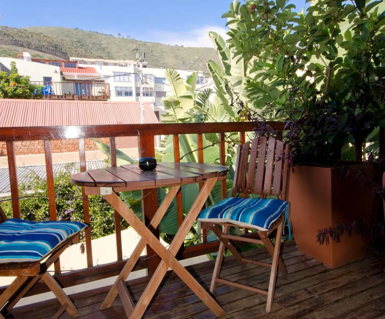 **** Guest house Villa Costa Rose - No Loadshedding Cape Town South Africa