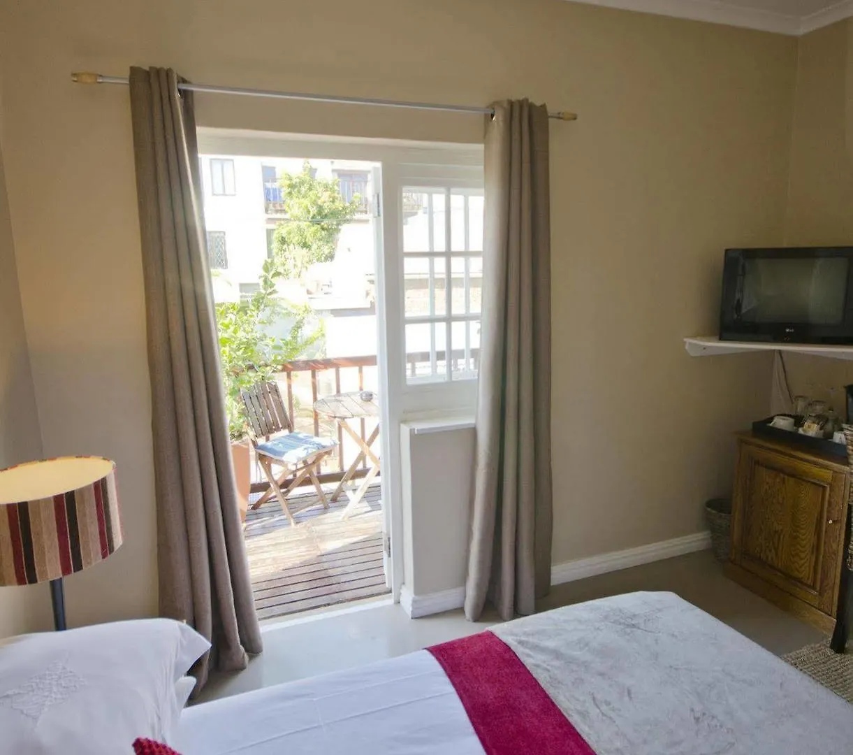 Villa Costa Rose - No Loadshedding Cape Town