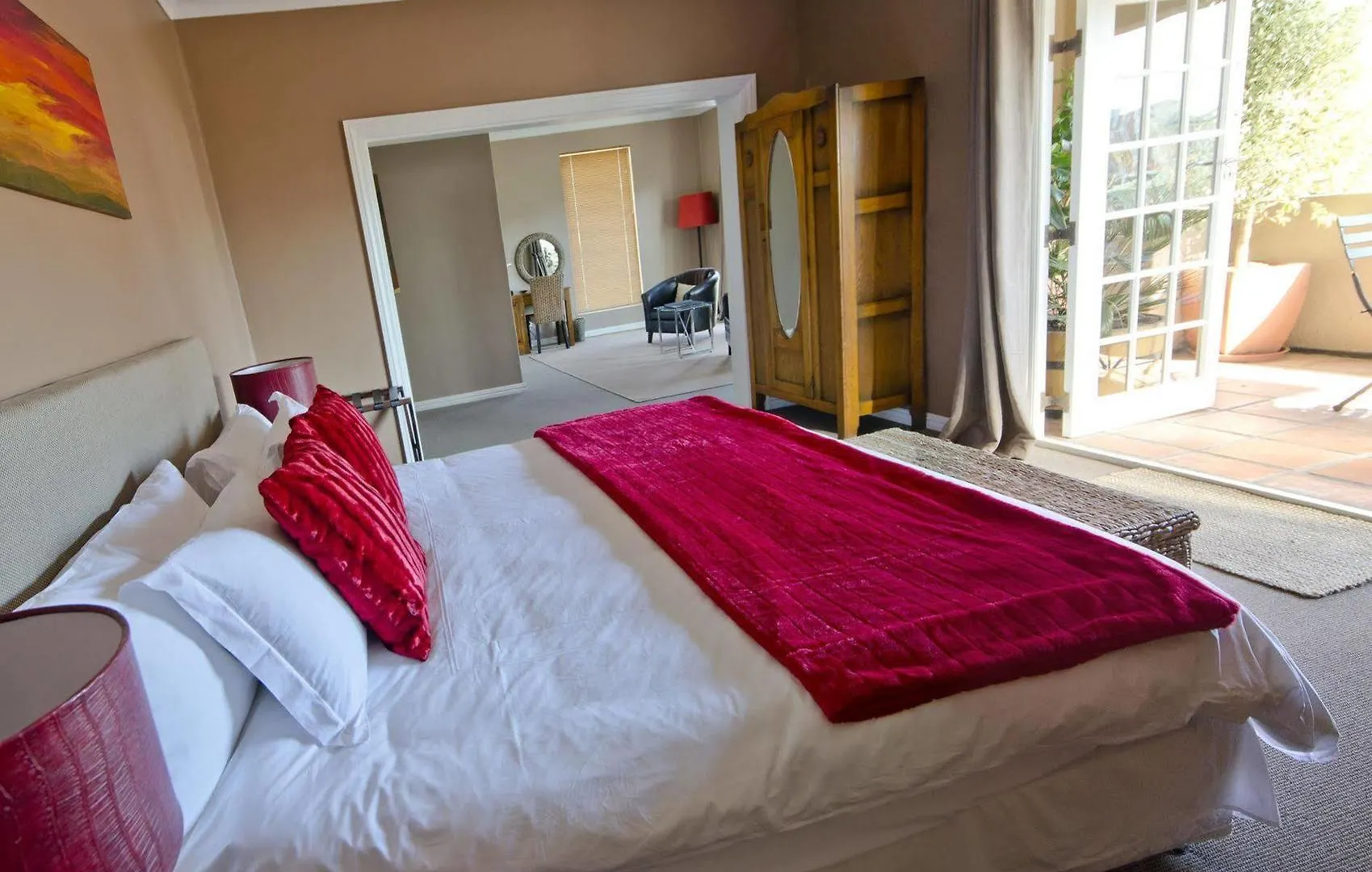 Villa Costa Rose - No Loadshedding Cape Town Guest house
