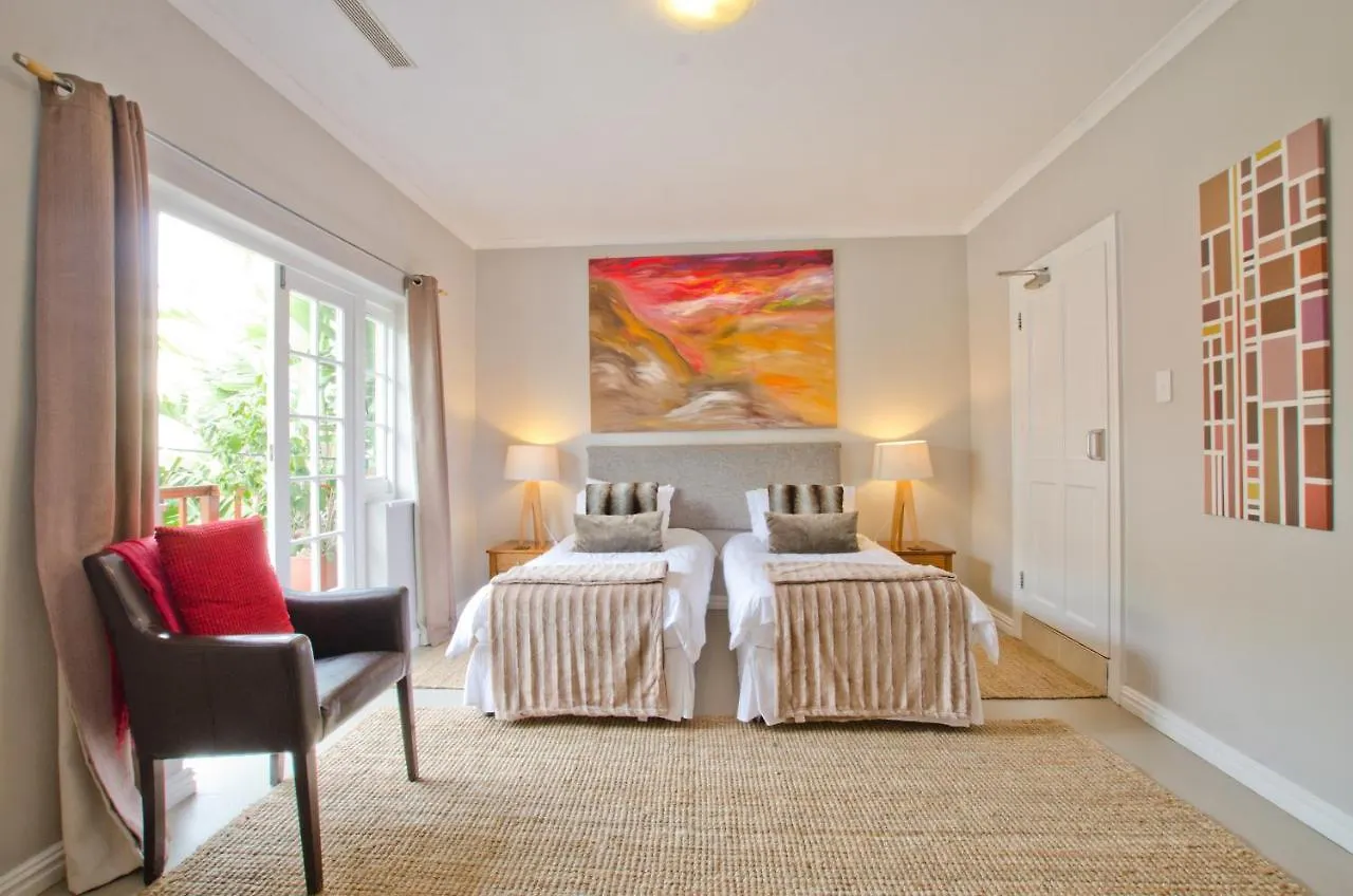 **** Guest house Villa Costa Rose - No Loadshedding Cape Town South Africa